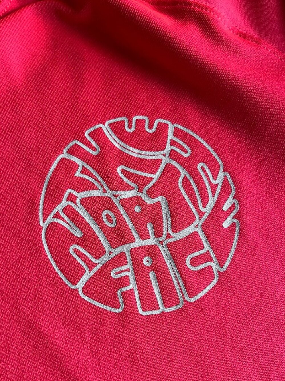 The North Face bright pink long-sleeve swim shirt L - Picture 3 of 12
